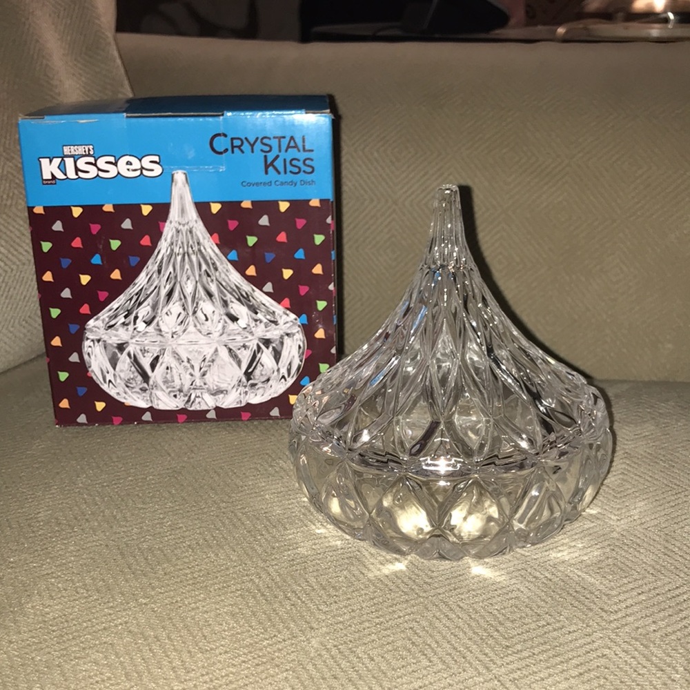 NEW Crystal Hershey's Kiss Candy Dish